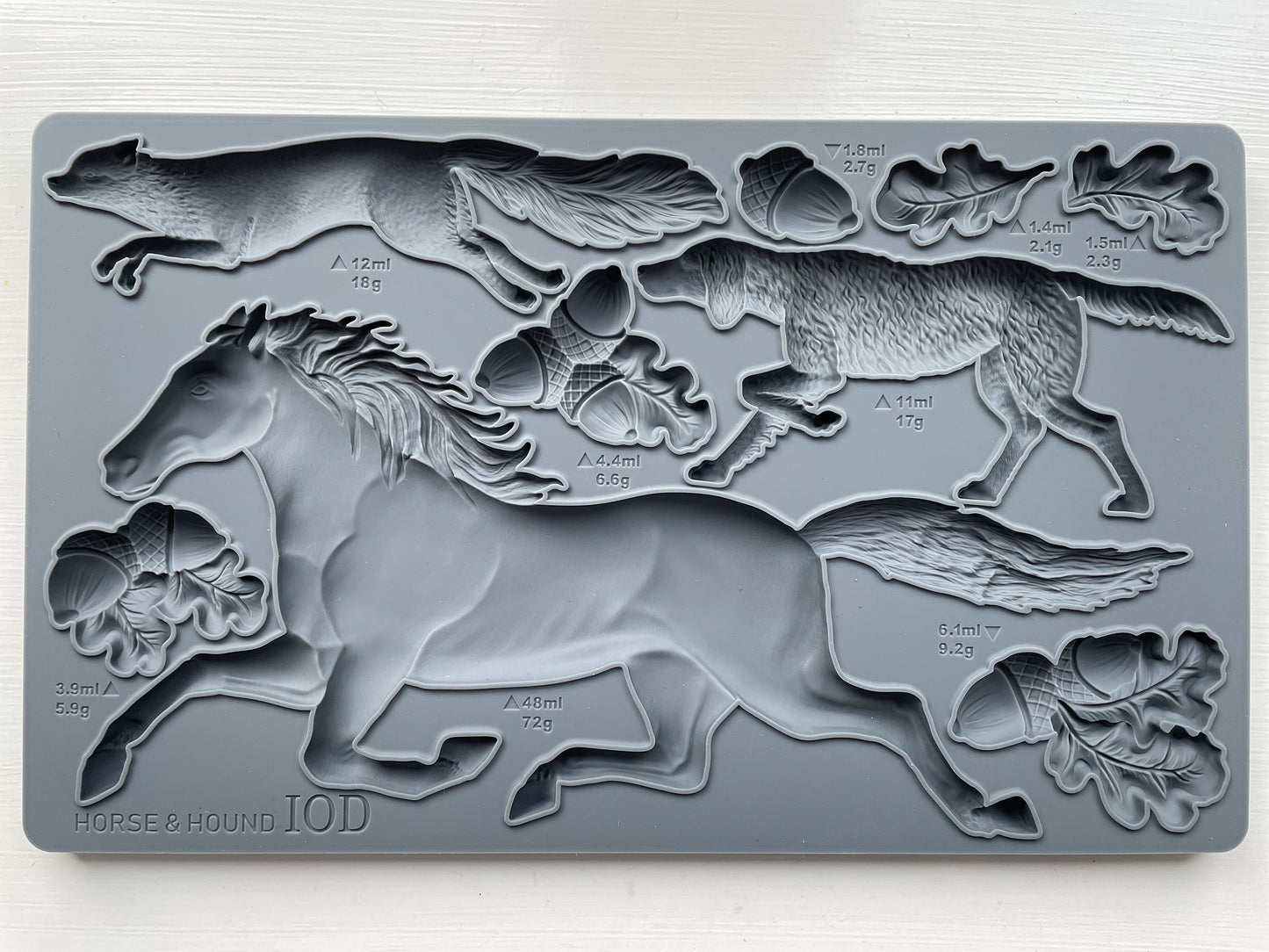 HORSE & HOUND RETIRED ~ IOD Decor Mould